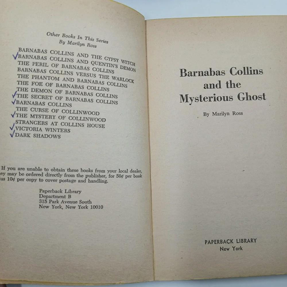 Vintage Barnabas Collins and Mysterious Ghost 1970 Marilyn Ross Dark Shadows‎